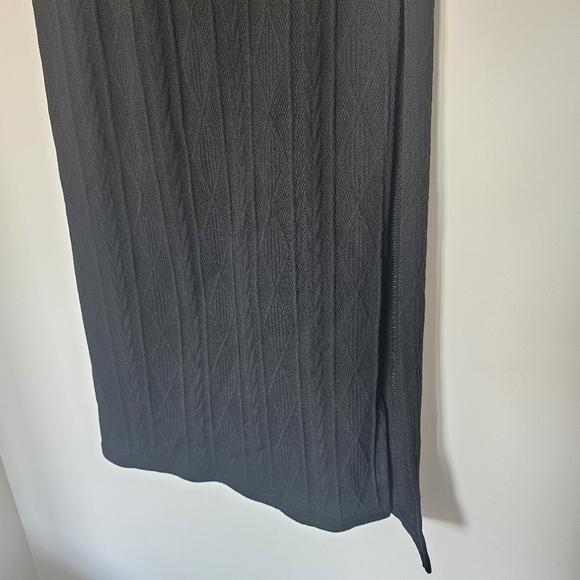 CIDER NWT Chunky Cable Knit Tank Top & Split Maxi Skirt Set - Picture 8 of 10